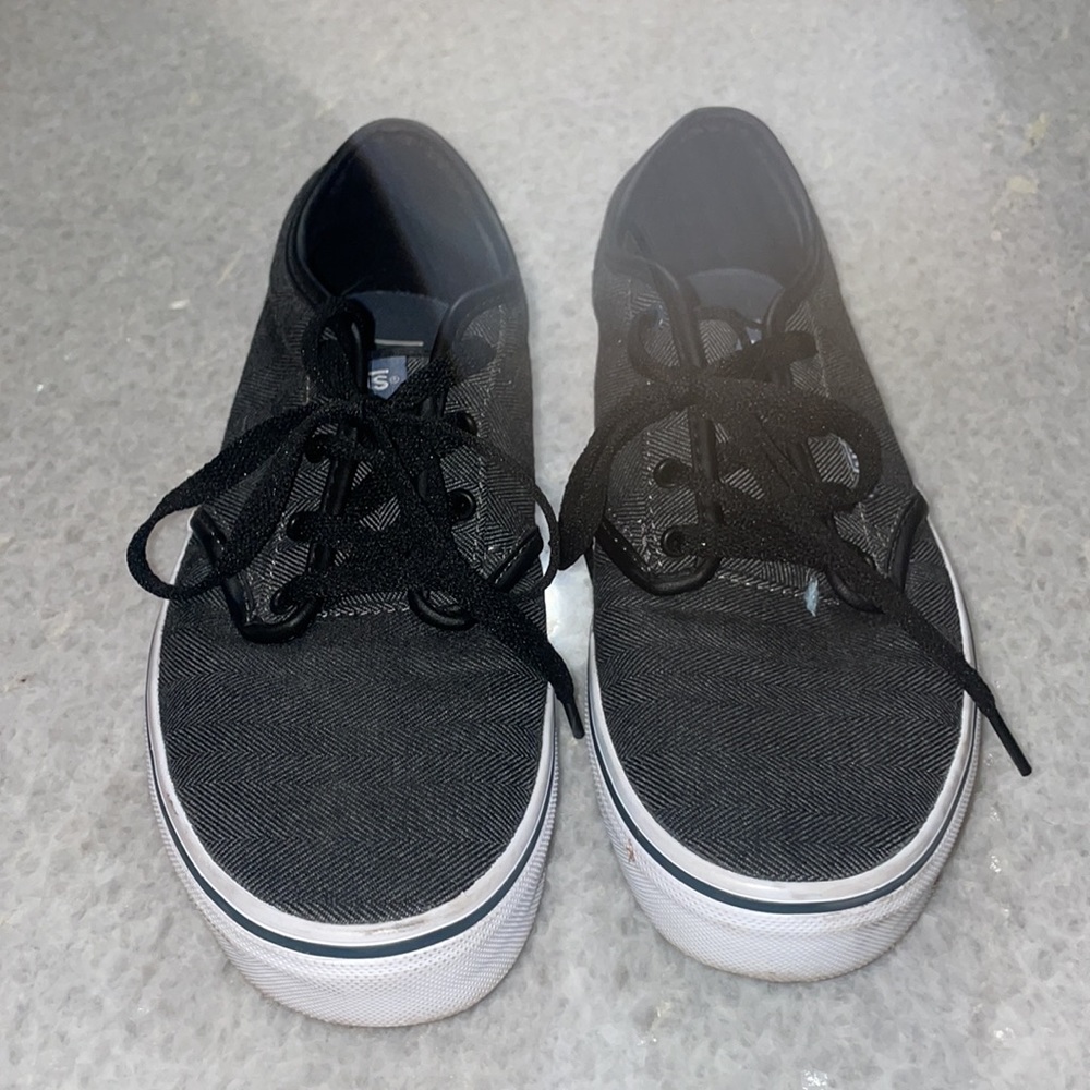 VANS - Picture 2 of 5